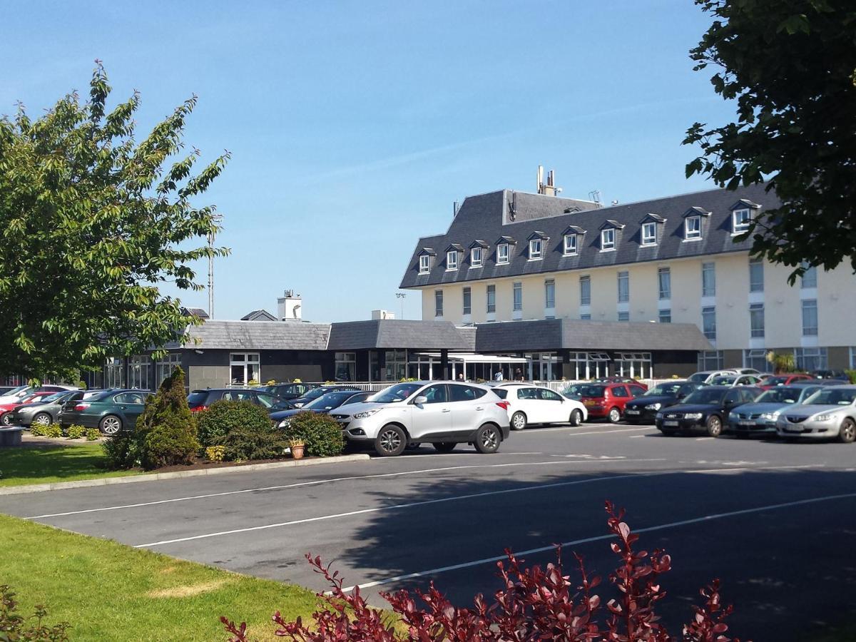 Flannery'S Hotel Galway Bagian luar foto